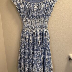 Chic Blue and White Lace Midi Dress